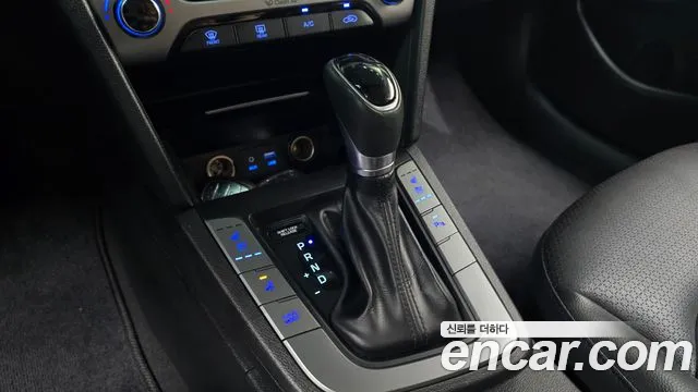 2018 Hyundai Avante AD 1.6 GDI Modern Sold VIN KMHD841DBJU574615 – photo 13
