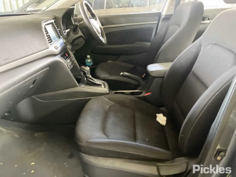 2016 Hyundai Elantra Damaged VIN KMHD841FMHU071046 – trunk area