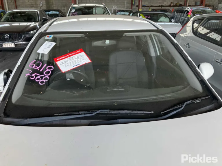 2011 Hyundai i30 Damaged VIN KMHDB51EMBU354065 – photo 14