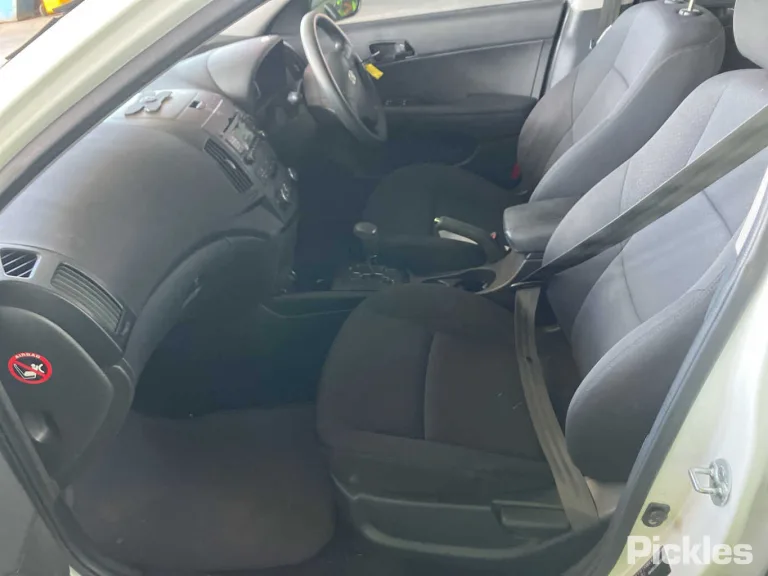 2011 Hyundai i30 Damaged VIN KMHDB51EMBU354065 – photo 22