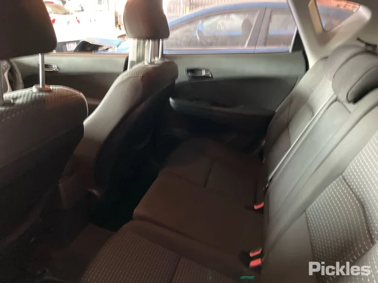 2010 Hyundai i30 Used VIN KMHDC51ELBU293038 – dashboard