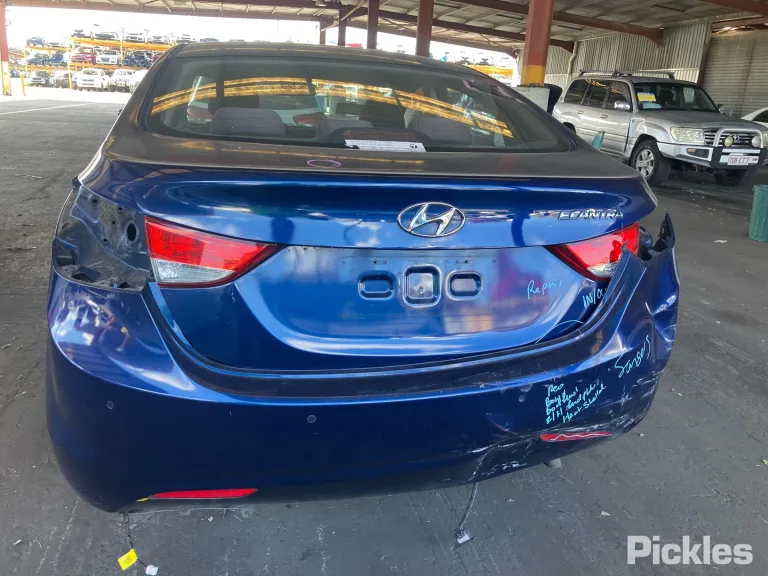 2013 Hyundai Elantra Damaged VIN KMHDH41EMDU804422 – side profile