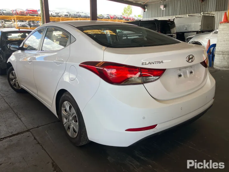 2014 Hyundai Elantra Damaged VIN KMHDH41EMFU397316 – odometer reading