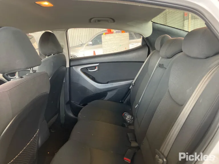 2014 Hyundai Elantra Damaged VIN KMHDH41EMFU397316 – photo 17