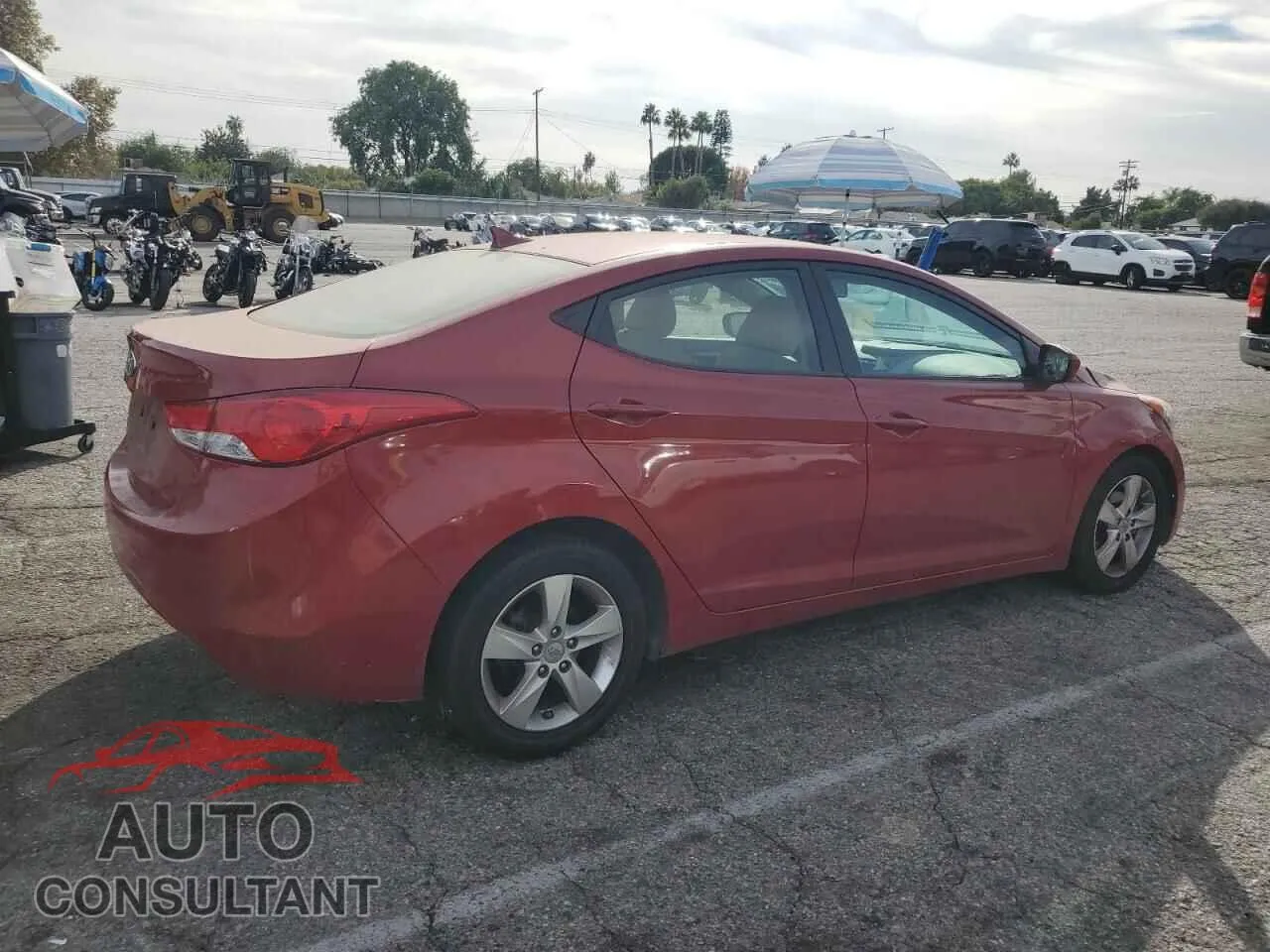 2013 HYUNDAI ELANTRA Damaged VIN KMHDH4AE1DU723071 – side profile 2013 HYUNDAI ELANTRA Damaged VIN KMHDH4AE1DU723071 – side profile