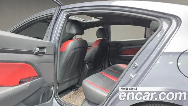 2018 Hyundai Avante Ad 1.6 Turbo Sport Sold VIN KMHDR41BGJU491394 – front exterior