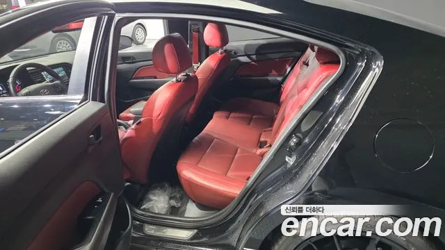 2018 Hyundai Avante AD 1.6 Turbo Sport Sold VIN KMHDR41BGJU517956 – photo 11