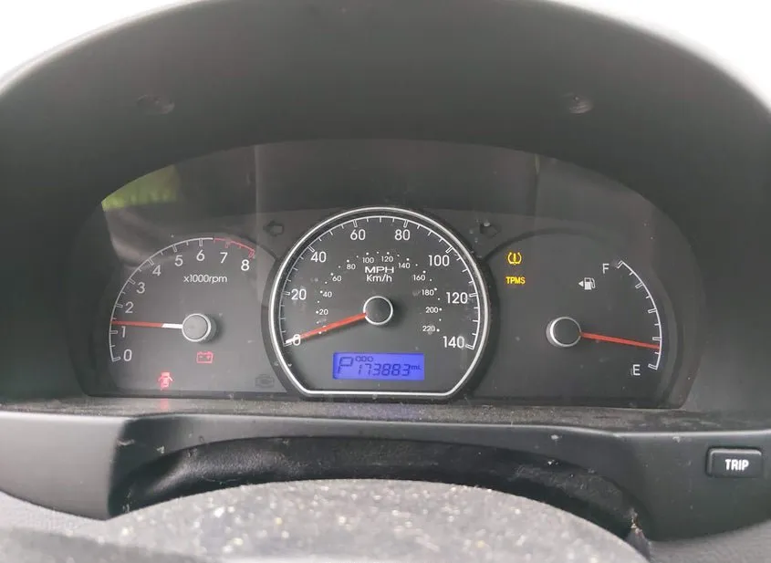 2010 HYUNDAI Elantra Used VIN KMHDU4AD6AU009869 – odometer reading