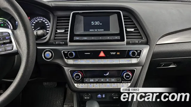 2018 Hyundai Sonata New Rise Hybrid Smart Sold VIN KMHE2413BJA074480 – photo 16