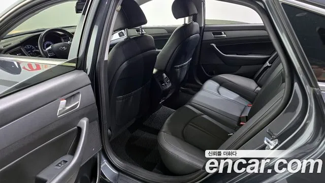 2018 Hyundai Sonata New Rise 1.6 Turbo Smart Sold VIN KMHE2416GJA398268 – side profile