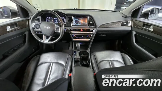 2018 Hyundai Sonata New Rise 2.0 Smart Sold VIN KMHE241CBJA351026 – dashboard