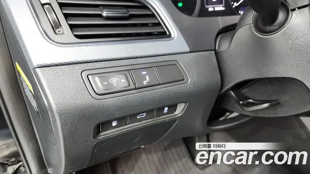 2017 Hyundai LF Sonata Hybrid 2.0 HEV Sold VIN KMHE3413BHA064305 – exterior detail