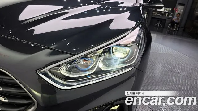 2018 Hyundai Sonata New Rise Hybrid Premium Sold VIN KMHE3413BJA068405 – photo 23