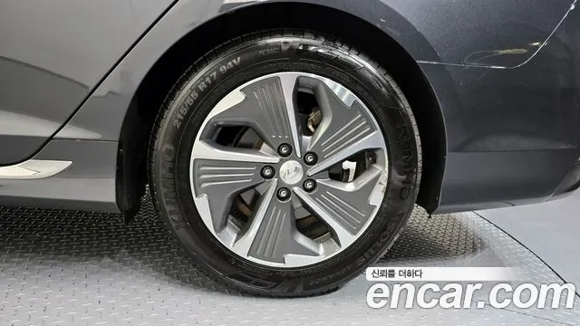 2018 Hyundai Sonata New Rise Hybrid Premium Sold VIN KMHE3413BJA068405 – photo 26
