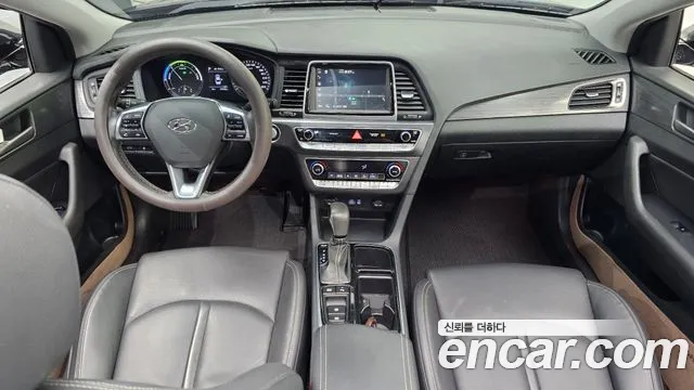 2018 Hyundai Sonata New Rise Hybrid Modern Sold VIN KMHE3413BJA068465 – rear exterior 2018 Hyundai Sonata New Rise Hybrid Modern Sold VIN KMHE3413BJA068465 – rear exterior