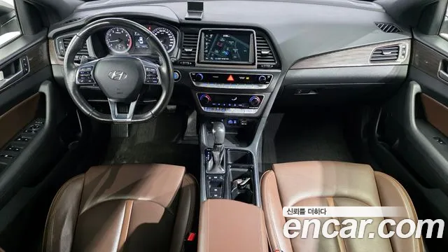 2018 Hyundai Sonata New Rise 1.6 Turbo Modern Sold VIN KMHE3416GJA370447 – front exterior 2018 Hyundai Sonata New Rise 1.6 Turbo Modern Sold VIN KMHE3416GJA370447 – front exterior