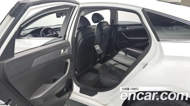 2017 Hyundai LF Sonata LPI Smart Sold VIN KMHE341DBHA320477 – engine bay