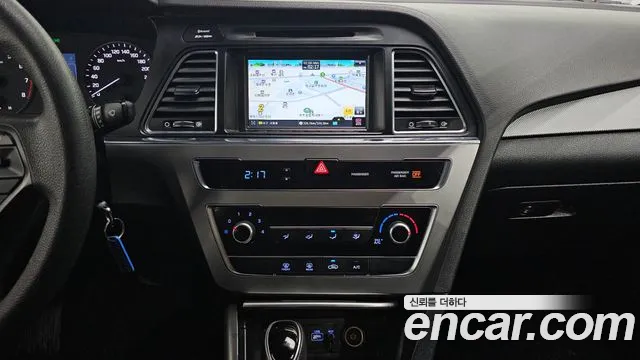 2017 Hyundai LF Sonata LPI Smart Sold VIN KMHE341DBHA320477 – exterior detail