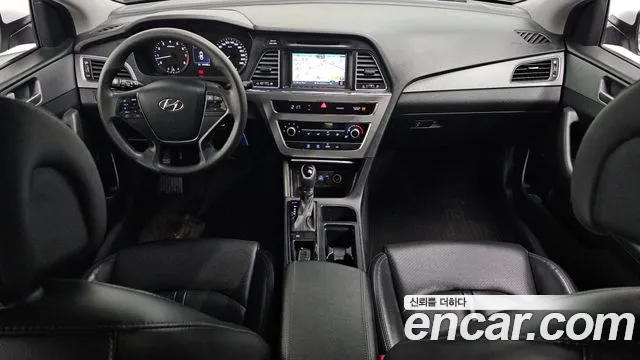 2017 Hyundai LF Sonata LPI Smart Sold VIN KMHE341DBHA320477 – photo 11