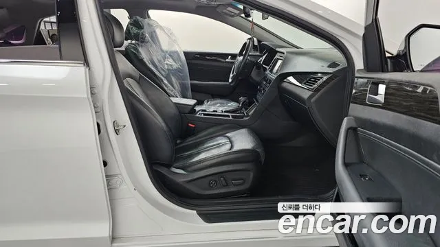 2017 Hyundai LF Sonata LPI Modern(Handicapped) Sold VIN KMHE341DBHA339811 – engine bay