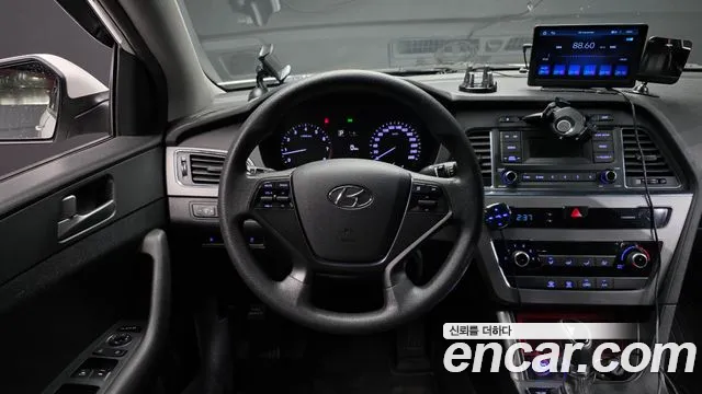 2017 Hyundai LF Sonata LPI TAXI Sold VIN KMHE341DBHA350122 – photo 17