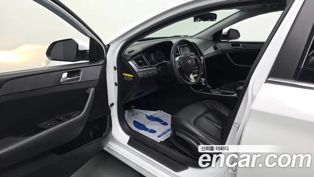 2019 Hyundai Sonata New Rise LPI Style Sold VIN KMHE341DBKA501802 – rear exterior 2019 Hyundai Sonata New Rise LPI Style Sold VIN KMHE341DBKA501802 – rear exterior