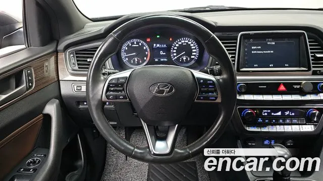 2019 Hyundai Sonata New Rise LPI Premium Sold VIN KMHE341DBKA550781 – trunk area 2019 Hyundai Sonata New Rise LPI Premium Sold VIN KMHE341DBKA550781 – trunk area