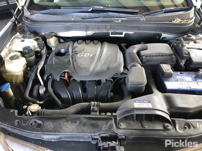 2010 Hyundai i45 Used VIN KMHEC41DMBA198292 – side profile 2010 Hyundai i45 Used VIN KMHEC41DMBA198292 – side profile