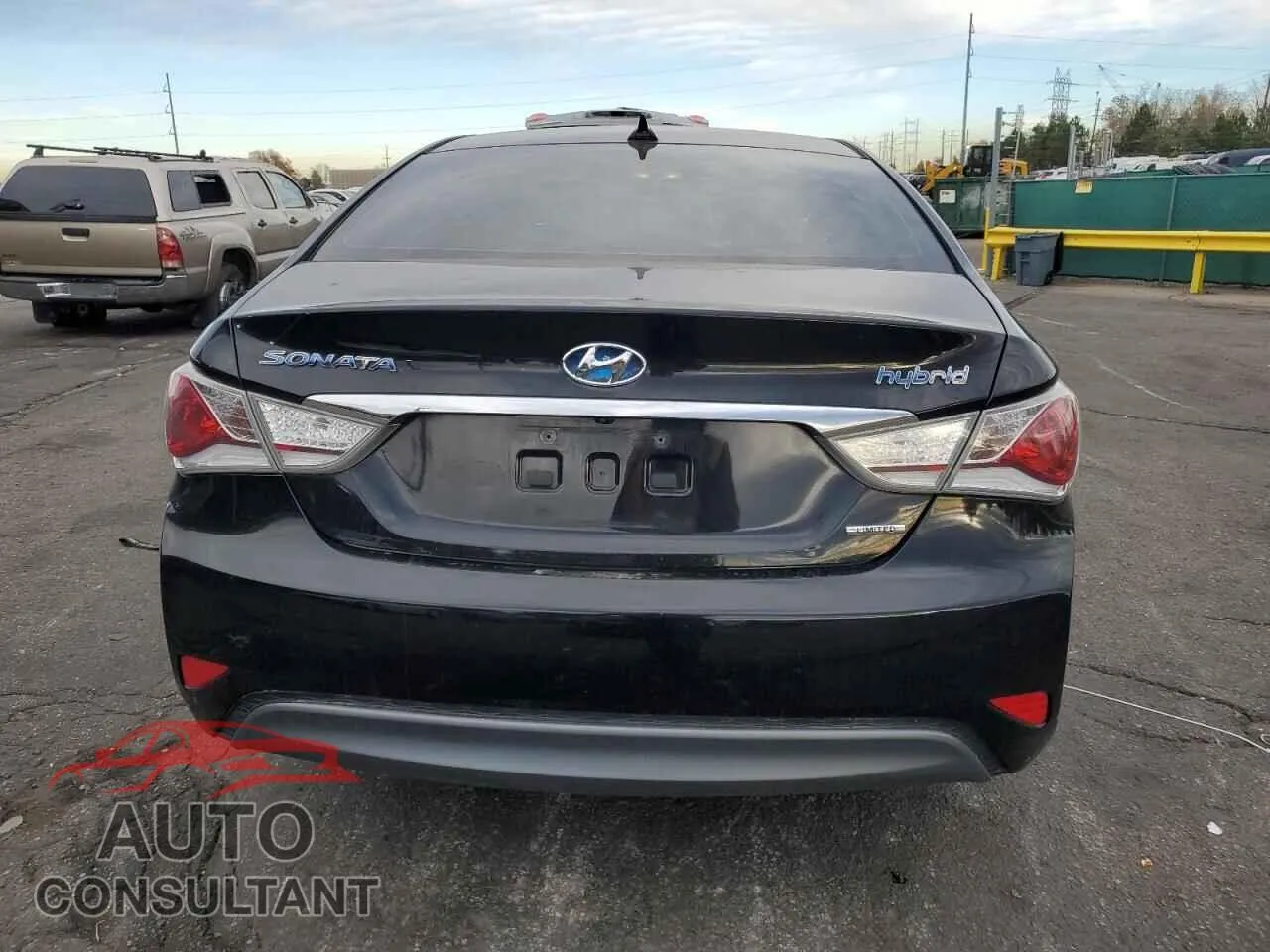 2013 HYUNDAI SONATA Damaged VIN KMHEC4A43DA083294 – engine bay