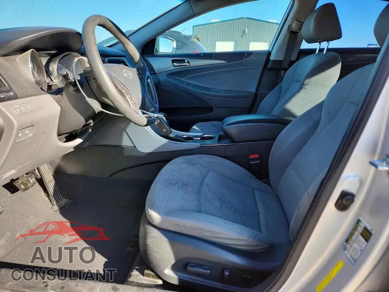 2012 HYUNDAI SONATA Damaged VIN KMHEC4A49CA026208 – exterior detail