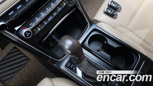 2018 Hyundai Grandeur IG Hybrid Premium Sold VIN KMHF1413BJA014883 – photo 20