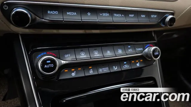 2018 Hyundai Grandeur IG Hybrid Premium Sold VIN KMHF1413BJA014883 – photo 24