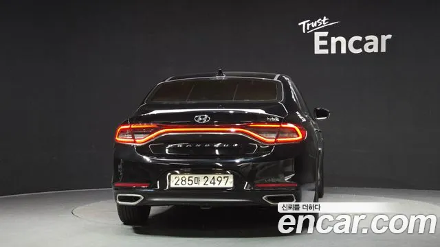 2018 Hyundai Grandeur IG Hybrid Premium Sold VIN KMHF1413BJA023377 – interior seats