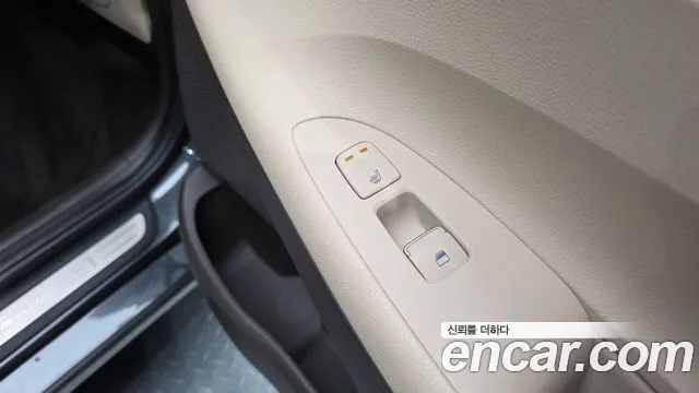 2019 Hyundai Grandeur IG Hybrid Premium Sold VIN KMHF1413BKA035654 – side profile