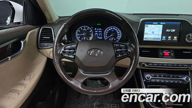 2017 Hyundai Grandeur IG 2.4 Premium Sold VIN KMHF141CBHA025854 – rear exterior
