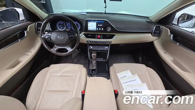 2017 Hyundai Grandeur IG 2.4 Premium Sold VIN KMHF141CBHA025854 – odometer reading