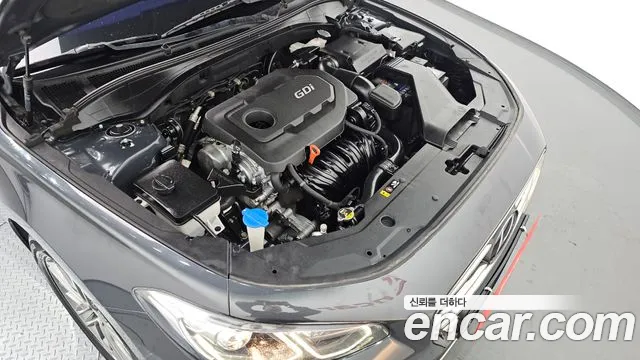 2017 Hyundai Grandeur Ig 2.4 Premium Sold VIN KMHF141CBHA037796 – front exterior 2017 Hyundai Grandeur Ig 2.4 Premium Sold VIN KMHF141CBHA037796 – front exterior