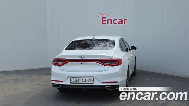 2017 Hyundai Grandeur IG 2.4 Premium Sold VIN KMHF141CBHA037997 – exterior detail