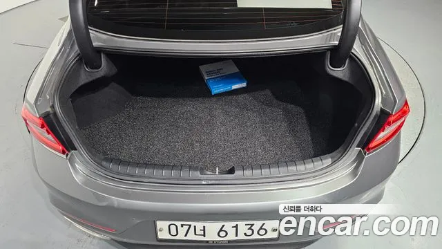 2017 Hyundai Grandeur IG 2.4 Premium Sold VIN KMHF141CBHA043157 – trunk area