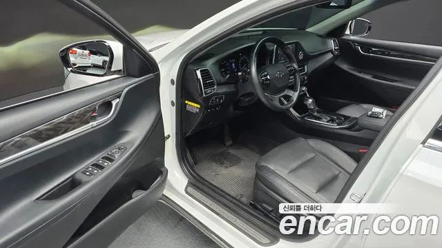 2018 Hyundai Grandeur IG 2.4 Premium Sold VIN KMHF141CBJA047512 – exterior detail