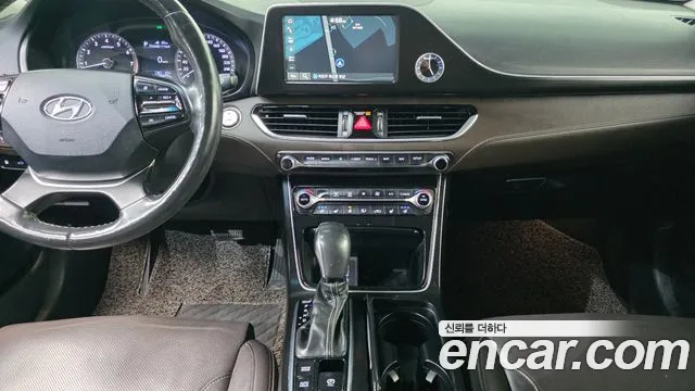2018 Hyundai Grandeur IG 2.4 Premium Sold VIN KMHF141CBJA062925 – photo 13 2018 Hyundai Grandeur IG 2.4 Premium Sold VIN KMHF141CBJA062925 – photo 13