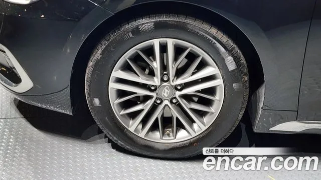 2018 Hyundai Grandeur IG 2.4 Modern Sold VIN KMHF141CBJA073488 – interior seats