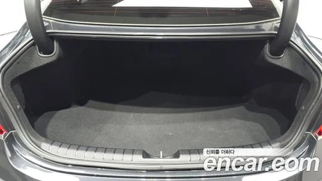 2018 Hyundai Grandeur IG 2.4 Premium Sold VIN KMHF141CBJA078060 – exterior detail 2018 Hyundai Grandeur IG 2.4 Premium Sold VIN KMHF141CBJA078060 – exterior detail