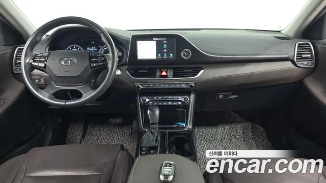 2018 Hyundai Grandeur IG 2.4 Premium Sold VIN KMHF141CBJA078060 – photo 14 2018 Hyundai Grandeur IG 2.4 Premium Sold VIN KMHF141CBJA078060 – photo 14