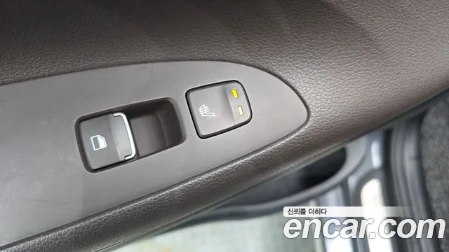 2018 Hyundai Grandeur IG 2.4 Premium Sold VIN KMHF141CBJA078060 – photo 20 2018 Hyundai Grandeur IG 2.4 Premium Sold VIN KMHF141CBJA078060 – photo 20