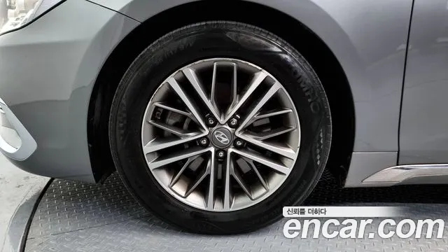 2018 Hyundai Grandeur IG 2.4 Premium Sold VIN KMHF141CBJA088640 – photo 11