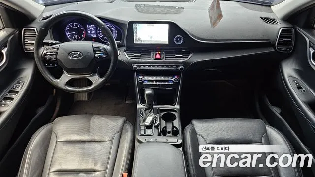 2018 Hyundai Grandeur IG 2.4 Premium Sold VIN KMHF141CBJA090872 – side profile 2018 Hyundai Grandeur IG 2.4 Premium Sold VIN KMHF141CBJA090872 – side profile