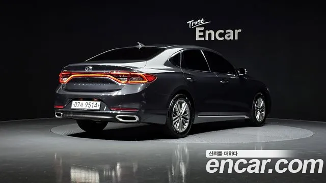 2018 Hyundai Grandeur IG 2.4 Premium Sold VIN KMHF141CBJA090872 – photo 18 2018 Hyundai Grandeur IG 2.4 Premium Sold VIN KMHF141CBJA090872 – photo 18
