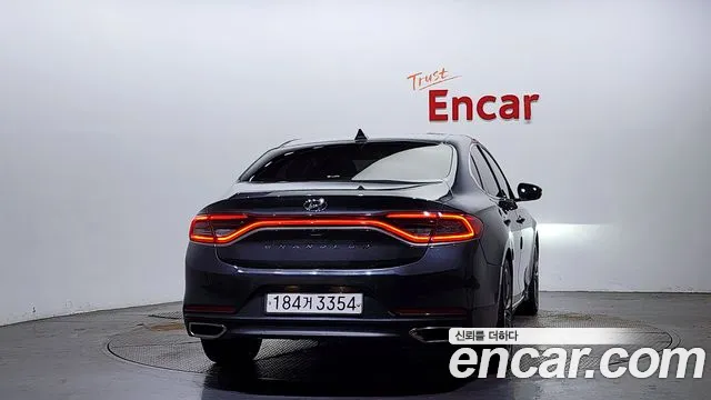 2018 Hyundai Grandeur Ig 2.4 Premium Sold VIN KMHF141CBJA091577 – front exterior