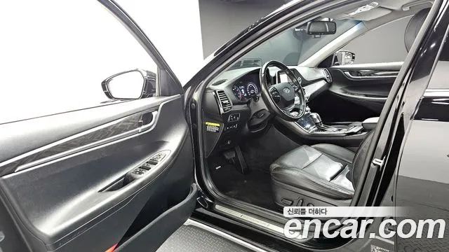 2018 Hyundai Grandeur IG 2.4 Premium Sold VIN KMHF141CBJA114802 – rear exterior